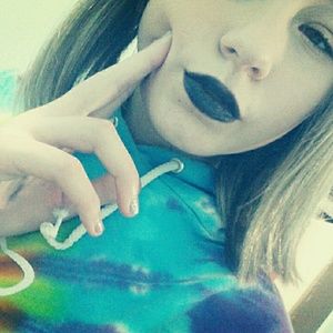 Meet your Posher, Sierra